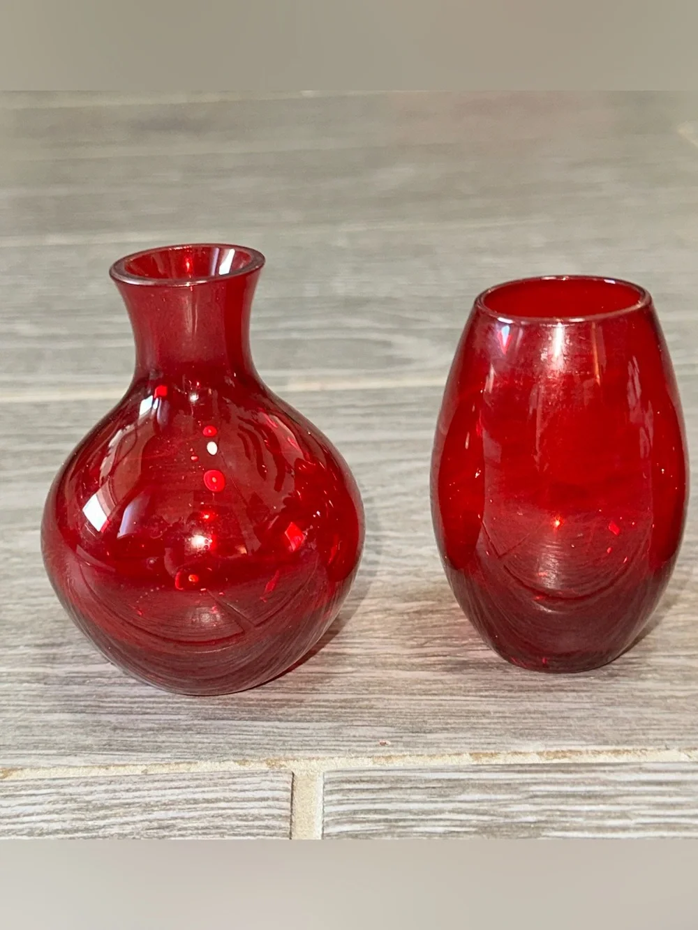 Crate & Barrel Ruby Red Bud Vases Mouth Blown Glass Set Of 4 Miniature Floral